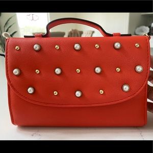 Pearly Crossbody Wallet